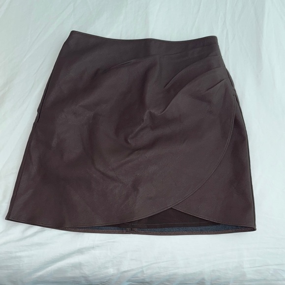 Abercrombie & Fitch Dresses & Skirts - Abercrombie & Fitch Faux Leather Miniskirt - Size XS